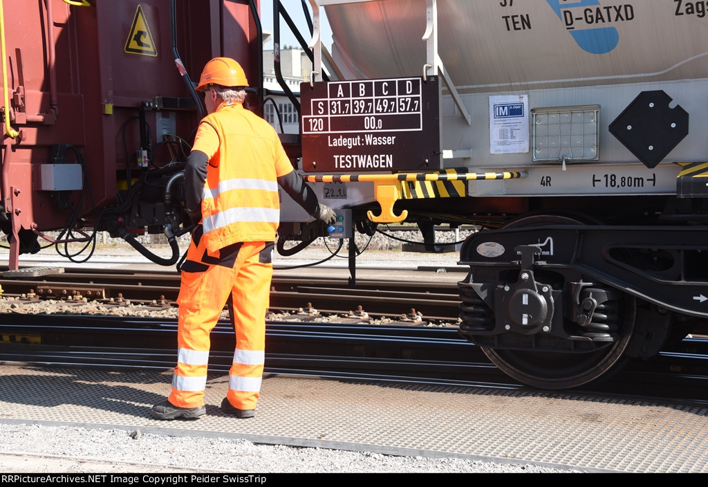 Digital Automatic Coupling test train in Switzerland